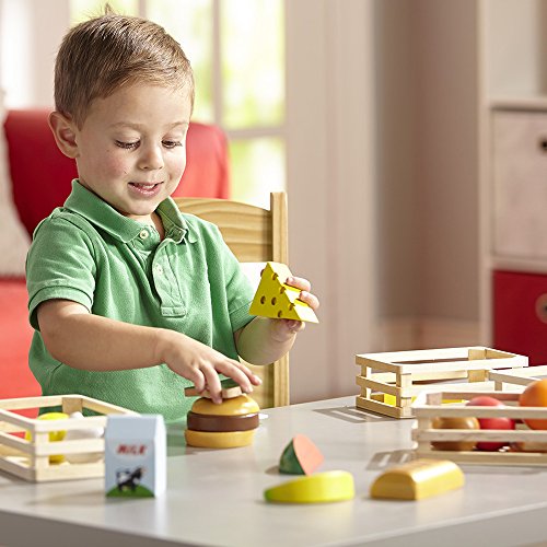 Melissa & Doug Grupos de Alimentos de Juguete, Juguete de Madera, Juego de Imitación (21 Piezas de Madera Pintadas a Mano y 4 Cajones)